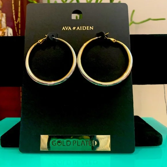 Ava and best sale aiden earrings